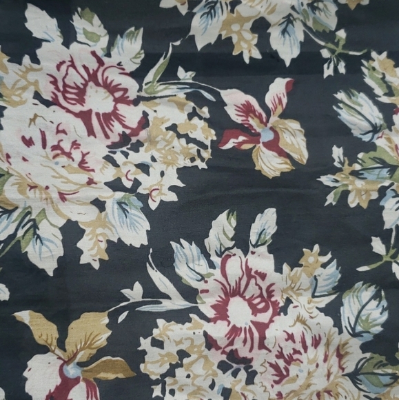 Vintage 100% Silk 37 West Floral Scarf - Picture 4 of 6